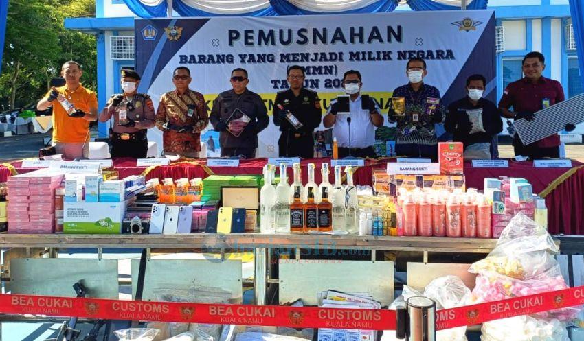 Bea Cukai Kualanamu Musnahkan Hasil Tegahan Rp88 Juta Barang Impor
