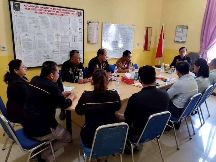 Capaian Kinerja Pelayanan Disdukcapil Humbahas Dievaluasi