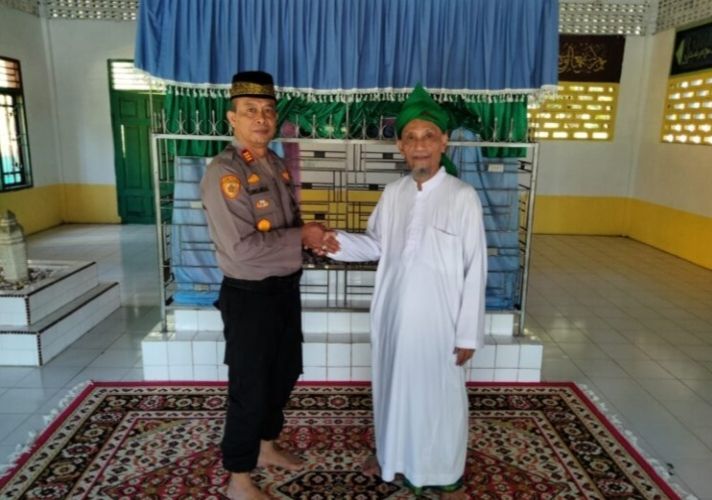 Kapolsek di Labuhanbatu Ziarah ke Makam Tuan Guru Gunung Selamat I