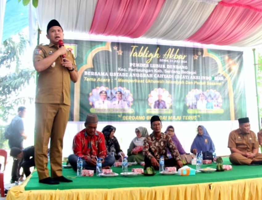 Adlin Tambunan Hadiri Tablig Akbar di Desa Lubuk Dendang Perbaungan