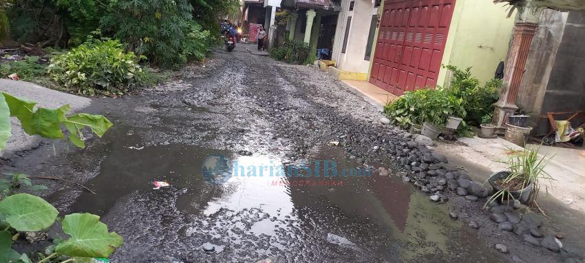 Jalan Terompet Medan Butuh Perbaikan