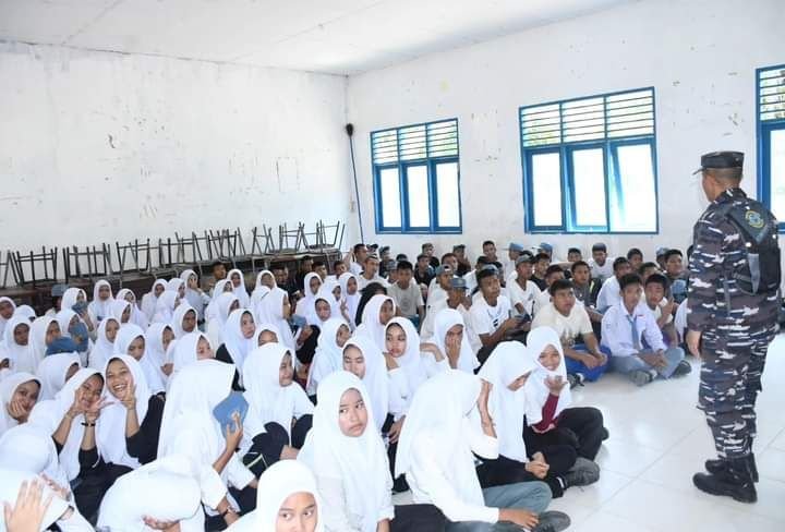 Lanal TBA Bina Disiplin 285 Siswa SMA Negeri 3 Tanjungbalai