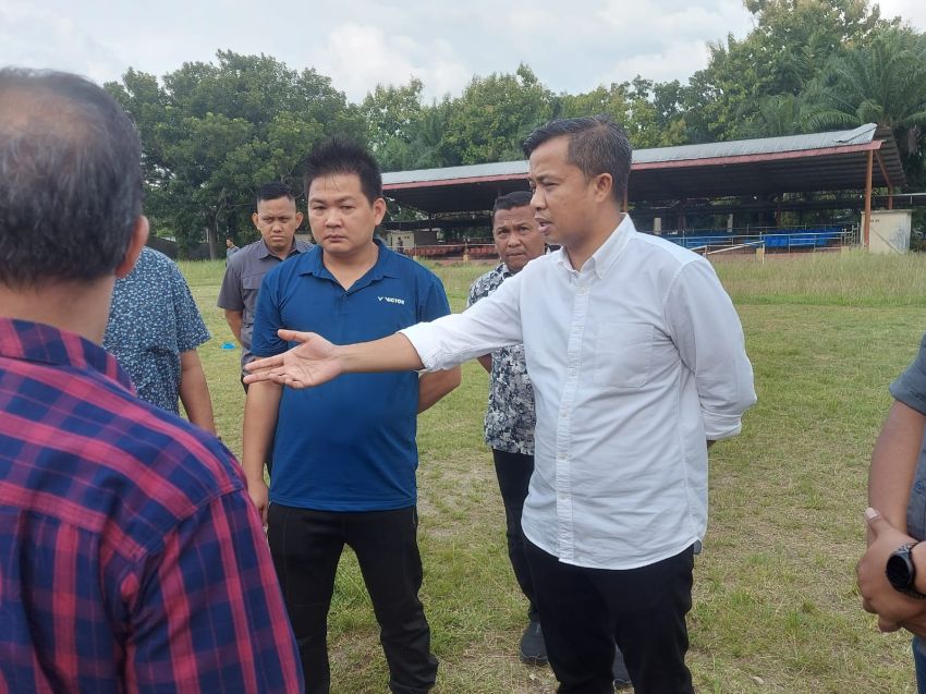Pj Wali Kota dan Ketua KONI Tinjau Lapangan untuk Fun Football Tebingtinggi