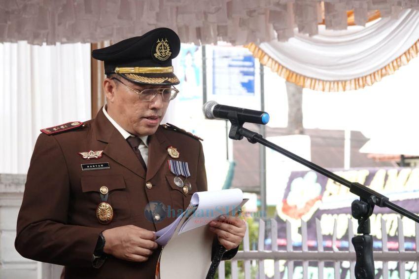 Insan Kejari dan IAD Daerah Paluta Melaksanakan Upacara HBA ke-64