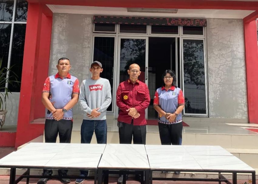 Cafe Karang Taruna Pancurbatu Beli Meja Keramik Buatan WBP Lapas