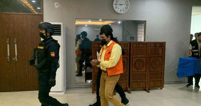 Hendak Seludupkan Cenderawasih, Aktor Bollywood Ditangkap