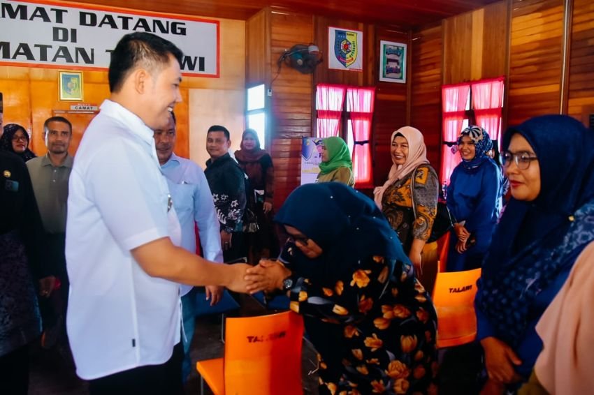 Sambangi Kantor Camat Talawi, Pj Bupati Batubara: Jadilah Pelayan Masyarakat