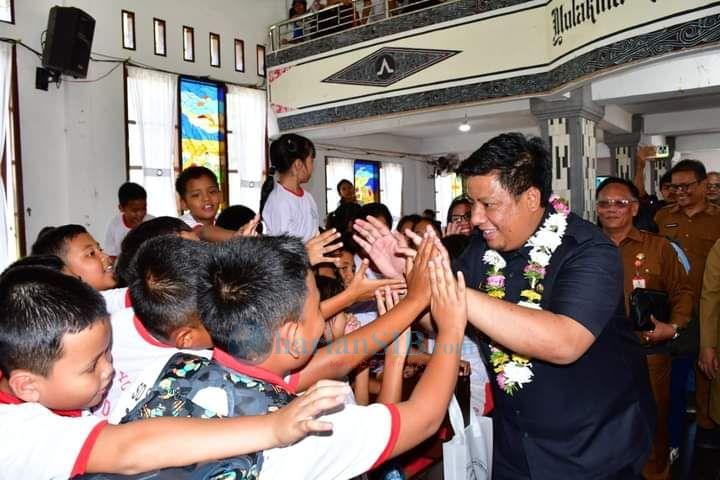 Vandiko Minta Anak Samosir Terjamin Masa Depannya