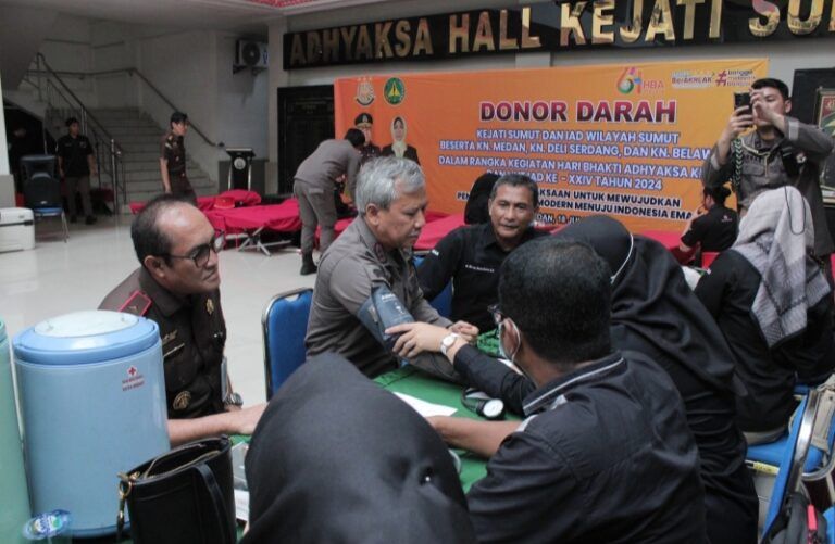 Sambut HBA, Ratusan Jaksa/ Pegawai Kejati Sumut Lakukan Donor Darah