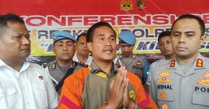 Pelaku Penendangan Pelatih Renang Wanita Memohon Maaf