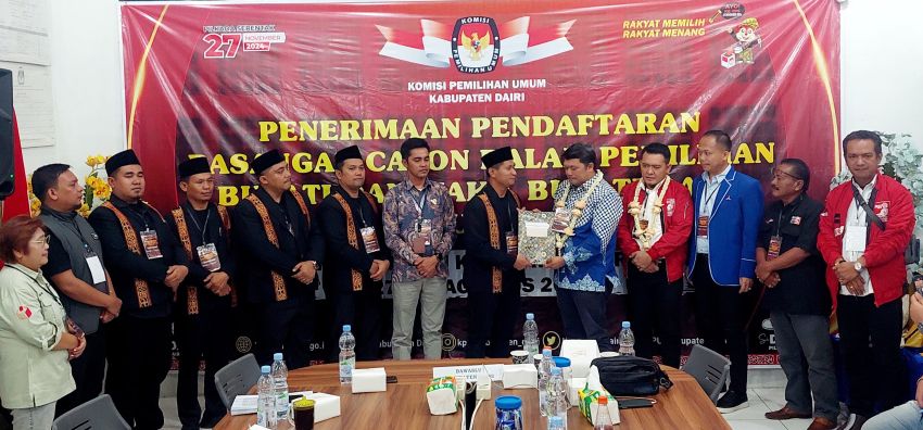 Bapaslon Jogima Mendaftar ke KPU Dairi