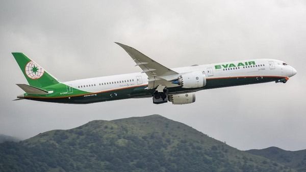 Pesawat Eva Air Alami Turbulensi, 6 Awak Kabin Terluka