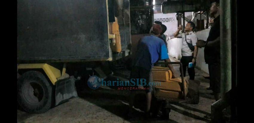 Ratusan Kotak Ikan Asin Impor Diduga Ilegal Diamankan Polda Sumut di Tanjungbalai