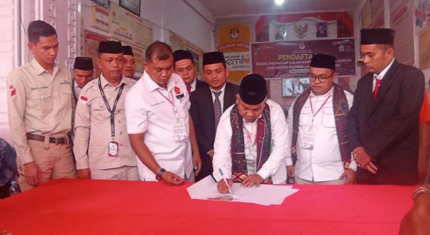 AZP-Ifdal Mendaftar ke KPU Palas