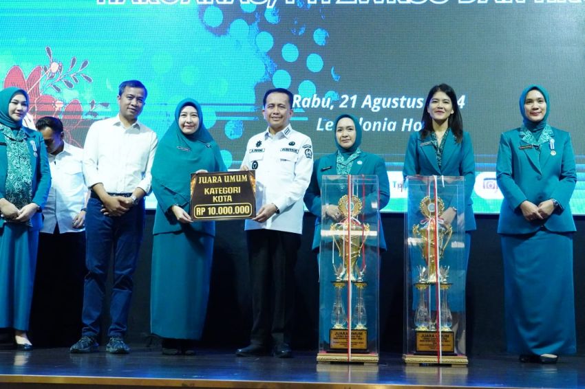 TP PKK Tebingtinggi Juara Umum Kategori Kota Lomba HKG PKK Tingkat Sumut
