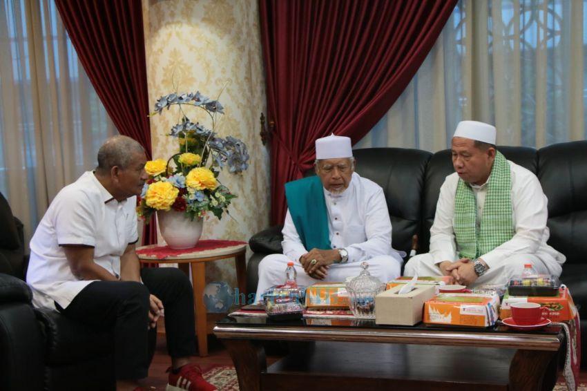 Ketua DPRD SU Terima Wejangan Dari Dua Ulama Sumut