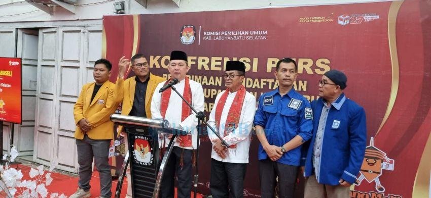 Hari Pertama Gandhi-Naga Daftar ke KPU Labusel