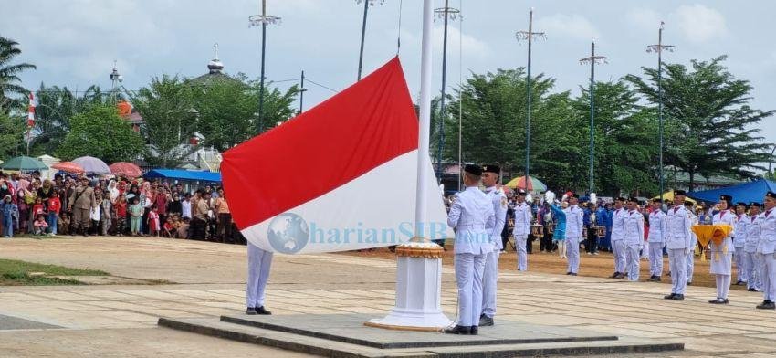 Bupati Labusel Irup Upacara Pengibaran Bendera HUT Ke 79 RI