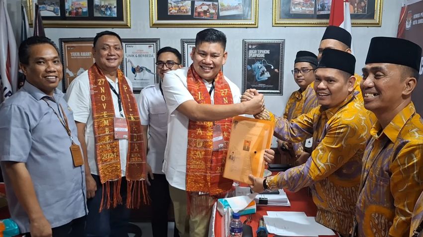 Didukung 7 Parpol, Pasangan Faham Daftar ke KPU Sibolga