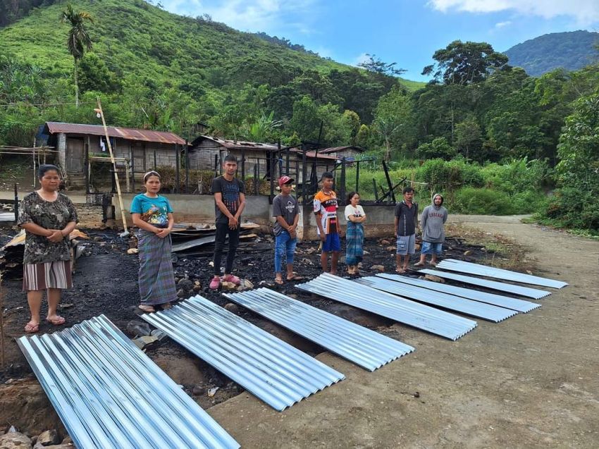 Papdesi Juhar Bantu Korban Kebakaran di Buluh Pancur Karo
