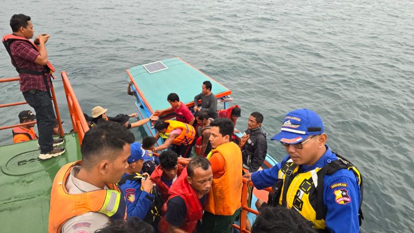 Kapal Nelayan Tenggelam di Perairan Tapteng, Semua ABK Selamat