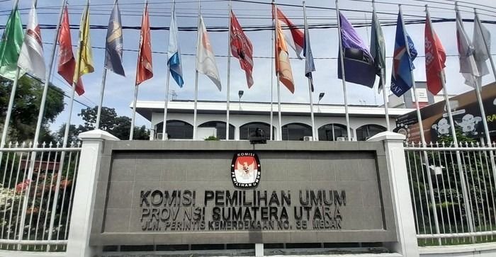 Hari Pertama Pendaftaran Bapaslon Gubernur, KPU Sumut Masih Sepi