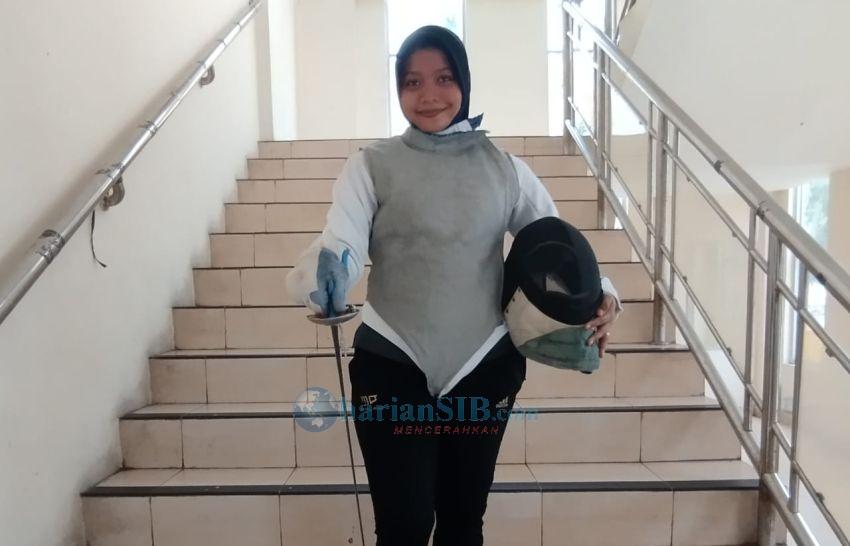 Awalnya Diajak Sang Kakak, Friska Tri Sakila Kini Jadi Andalan Anggar Sumut di PON 2024