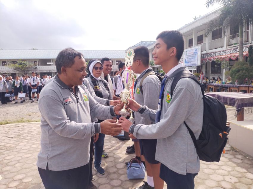 Rangga Limbong Siswa SMP Negeri 1 Raya Juara I Lomba Olimpiade Sains Tingkat Kabupaten Simalungun