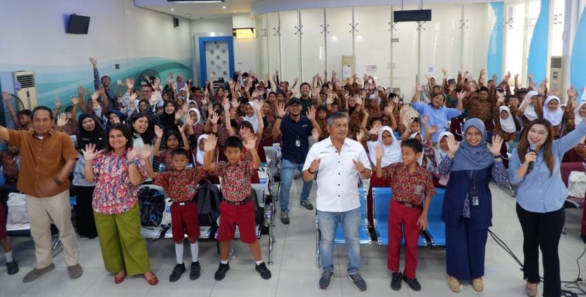 Menyambut HUT ke-79 RI, Pelindo Regional 1 Gelar Port Visit