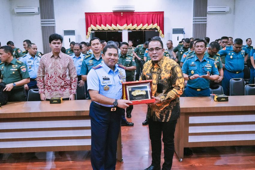 Terima Pasis Dikreg LII Sesko TNI, Wakil Wali Kota Paparkan Konsep Strategi Kepemimpinan Visioner