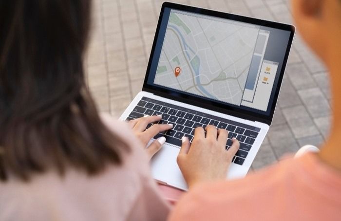 Serangan Siber Sasar Money Changer: Nomor Kontak Palsu Banjiri Google Maps