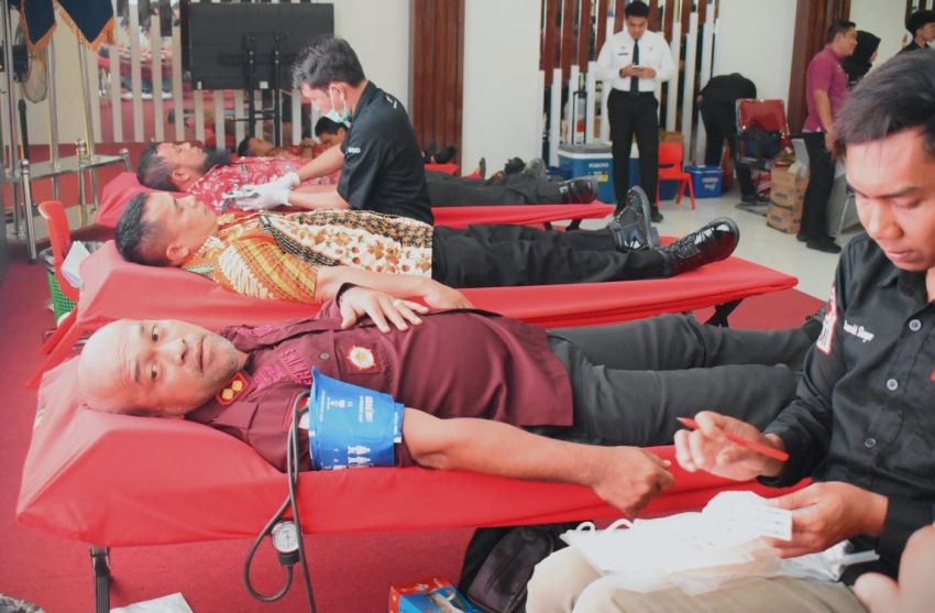 HUT ke 79 Pengayoman, Petugas Rutan Labuhan Deli Donorkan Darah