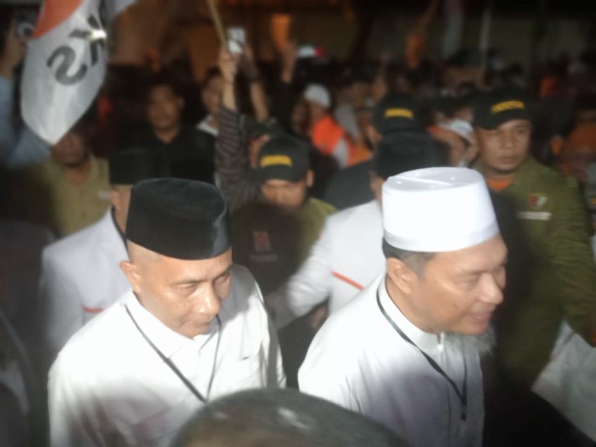 Daftar ke KPU Malam Hari, PKS Usung Hidayatullah dan Yasyir Ridho