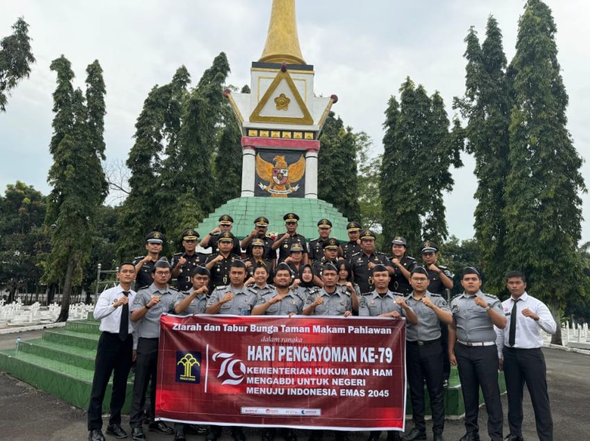 Pegawai Lapas Narkotika Kelas IIA Pematangsiantar Ziarah ke TMP