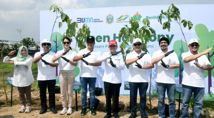 Pulihkan Kualitas Lingkungan, Fatoni Ajak Masyarakat Tingkatkan Penanaman Pohon