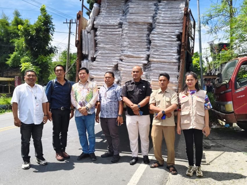 Logistik Pilkada Tiba di Gudang KPU Pematangsiantar, Polres Pematangsiantar Lakukan Pengamanan
