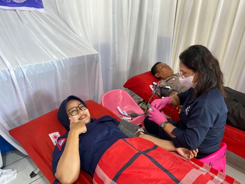 25 Kantong Darah Disumbangkan Sat Lantas Polres Pematangsiantar ke PMI