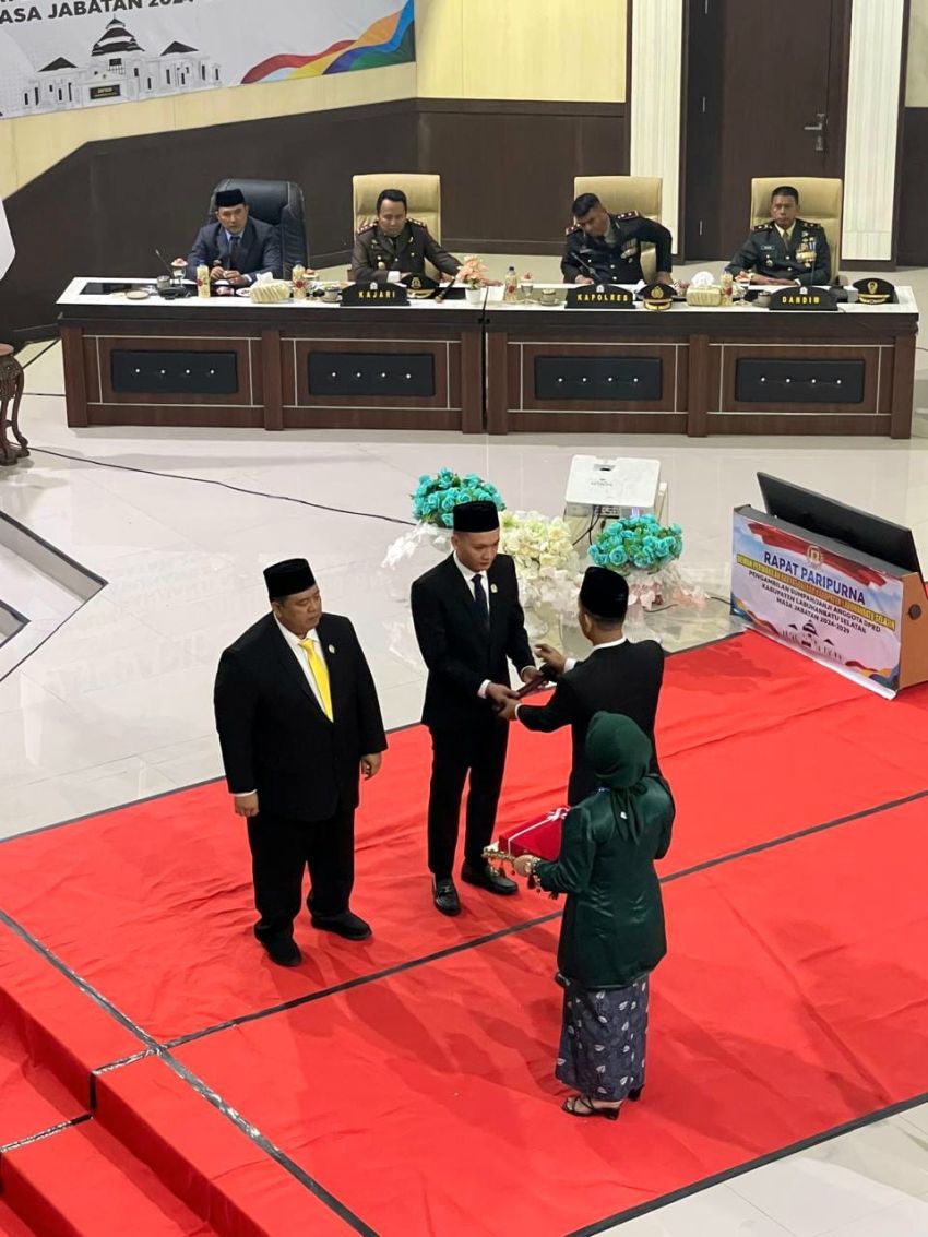 35 Anggota DPRD Labusel 2024-2029 Diambil Sumpah Janji