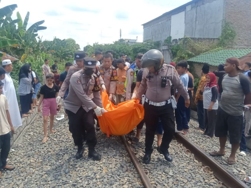 Isteri Polisi Tewas Ditabrak Kereta Api di Tebingtinggi