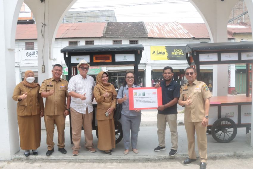 Pemkab Sergai salurkan Bantuan CSR Gerobak ke Pedagang di Saujana Rasa