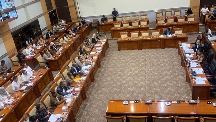 Dihadapan Komisi III DPR, Korban Cerita Dugaan Aksi Bully di SMA Binus Simprug