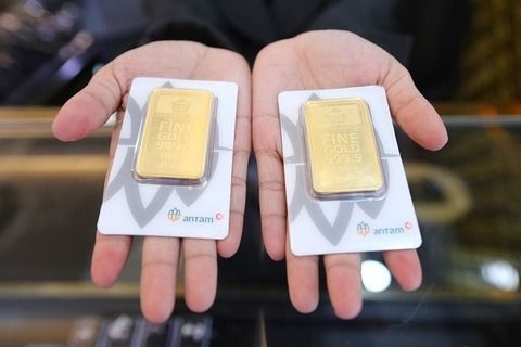 Emas Antam Naik Rp5.000 Jumat Pagi, Harga Kini Rp1,414 Juta per Gram