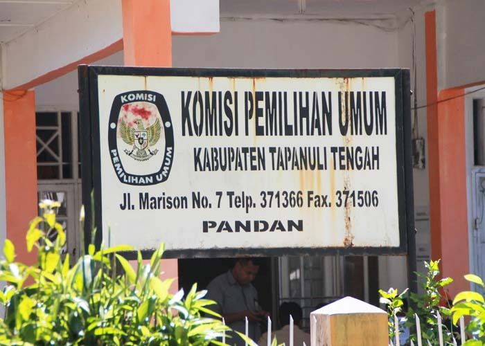 KPU Tapteng Perpanjang Masa pendatraran Bacada hingga 4 september 2024