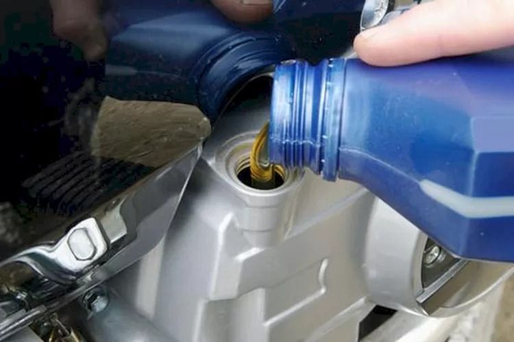 Pengaruh Gonta-Ganti Merek Oli Terhadap Performa Mesin Motor