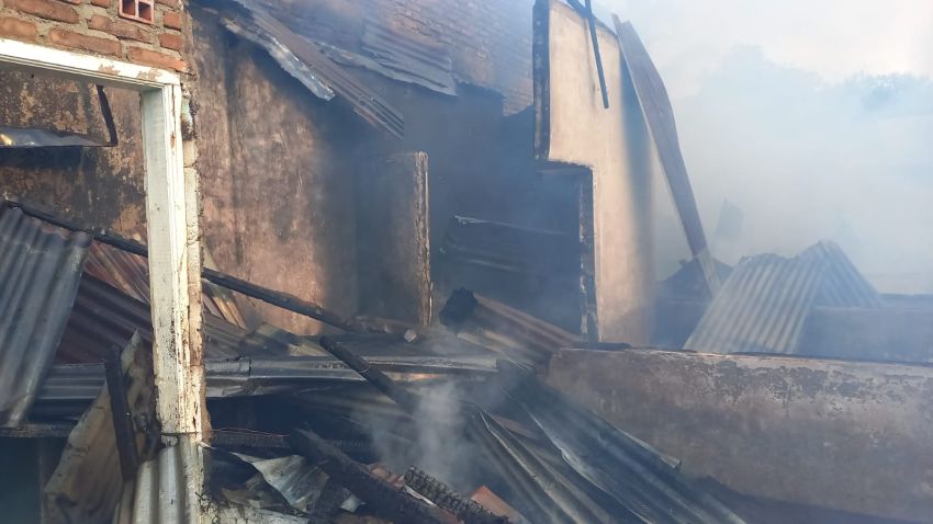 Diduga Akibat Arus Pendek, 6 Rumah Kontrakan Ludes Terbakar