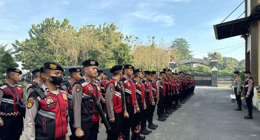 Polda Sumut Perketat Penjagaan KPU Jelang Pengumuman Hasil Penelitian Persyaratan Administrasi Paslon Cagub-Cawagub