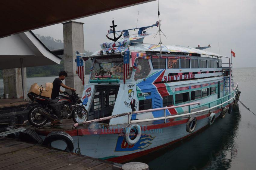 Kecepatan Angin Capai 10 Knot, KSOPP Hentikan Pengoperasian Kapal Tradisional