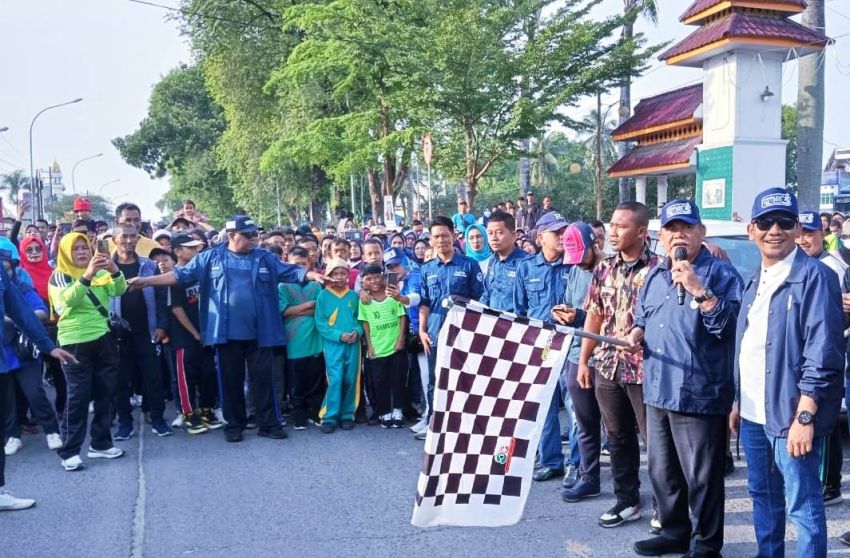 Ribuan Masyarakat Ikuti Gerak Jalan Santai Kampanye Yusuf-Bayu di Lubukpakam