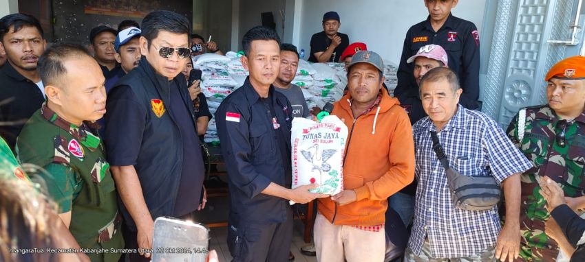DPC GRIB Jaya Karo Salurkan Bantuan Beras 300 Paket