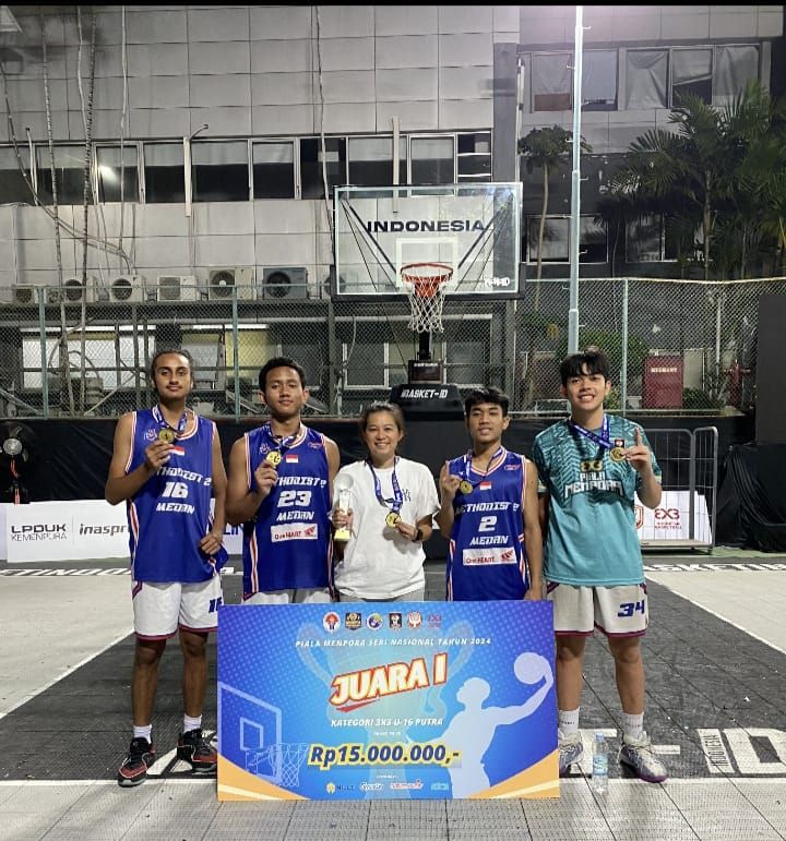 Tim SMA Methodist-2 Medan Juara 1 Sirkuit 3x3 U-16 Piala Kemenpora 2024